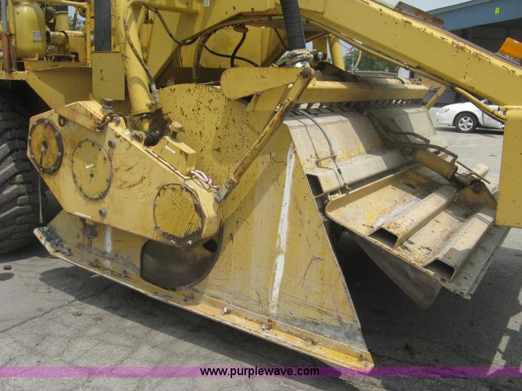 image for item K8684 1991 Caterpillar RR250 reclaimer