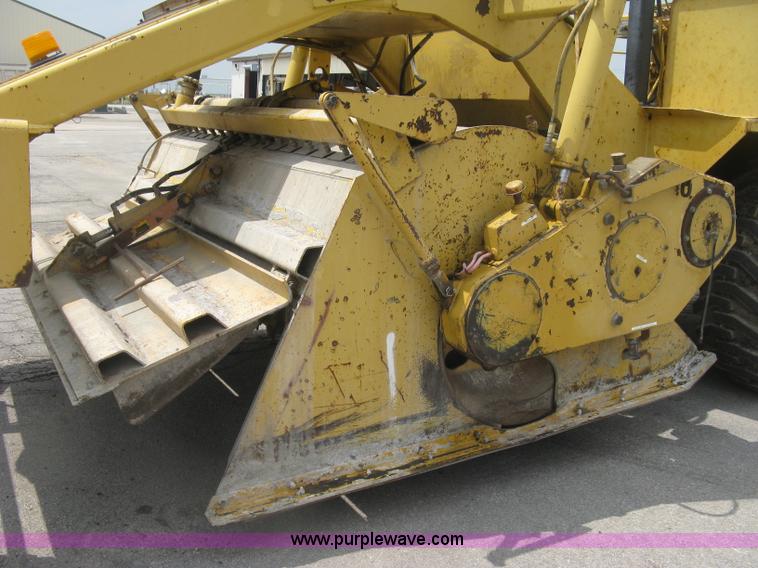 image for item K8684 1991 Caterpillar RR250 reclaimer