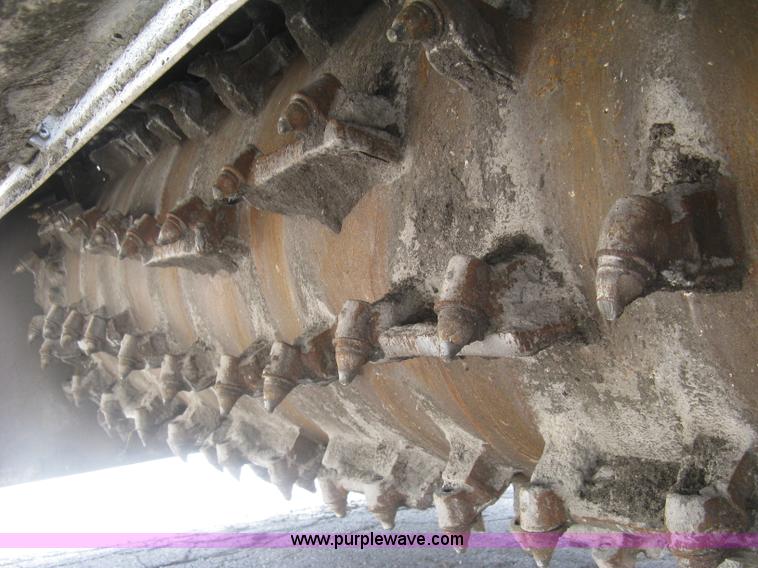 image for item K8684 1991 Caterpillar RR250 reclaimer