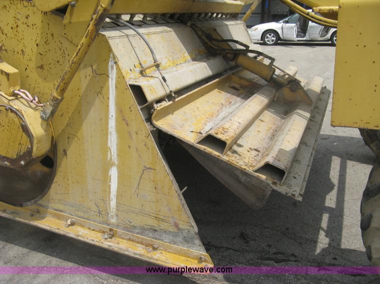image for item K8684 1991 Caterpillar RR250 reclaimer