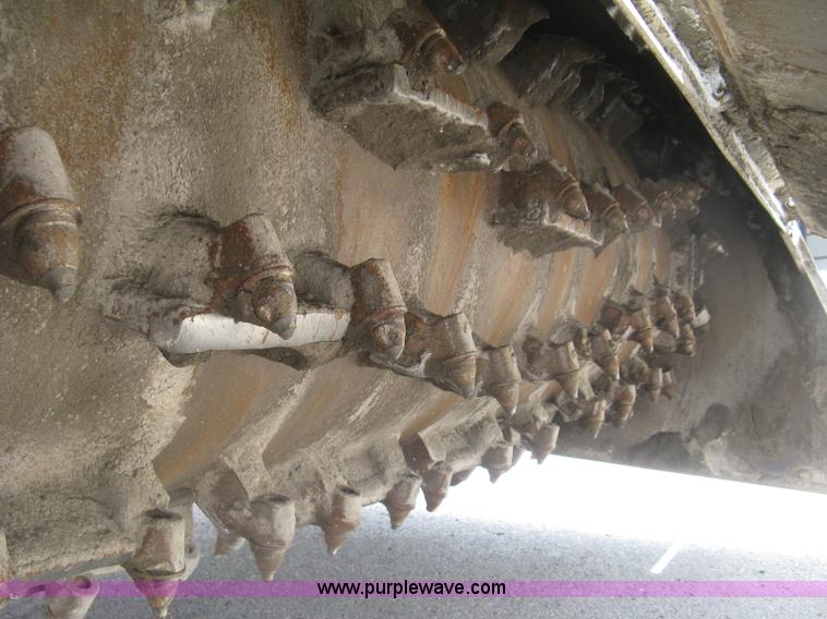 image for item K8684 1991 Caterpillar RR250 reclaimer