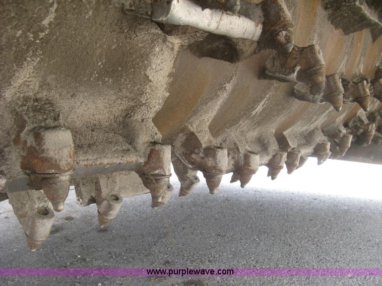 image for item K8684 1991 Caterpillar RR250 reclaimer