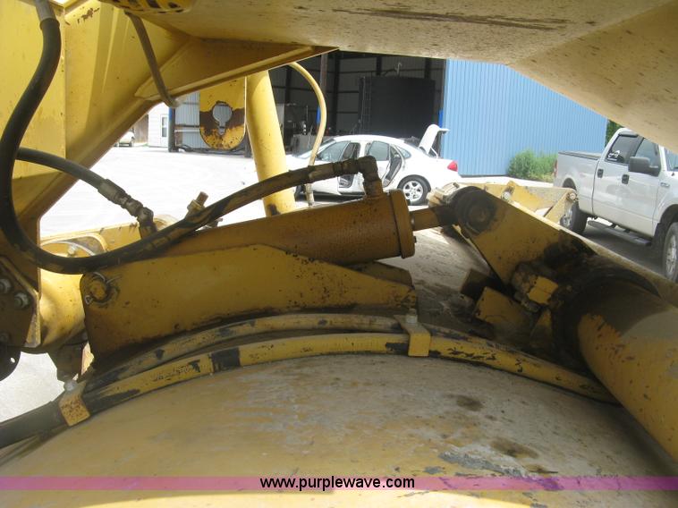 image for item K8684 1991 Caterpillar RR250 reclaimer