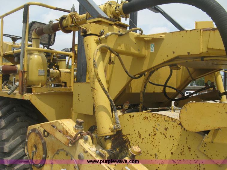 image for item K8684 1991 Caterpillar RR250 reclaimer
