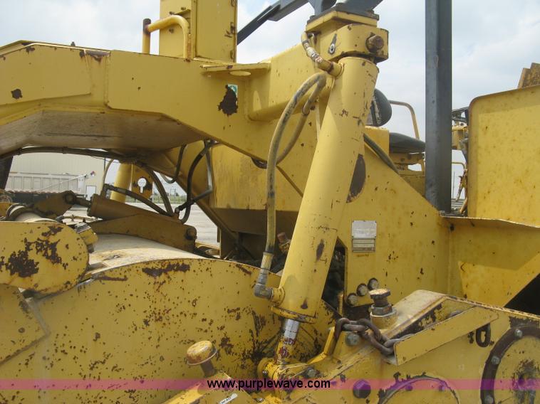 image for item K8684 1991 Caterpillar RR250 reclaimer