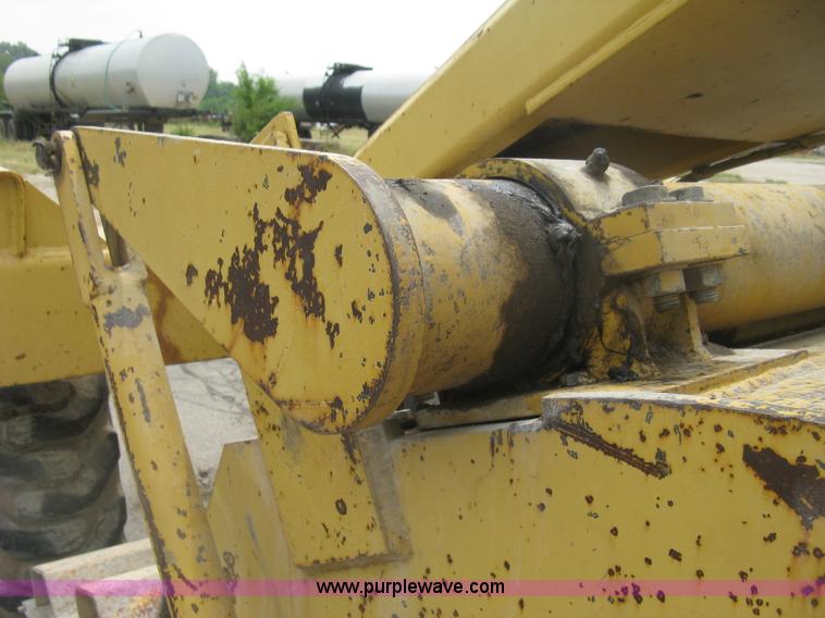 image for item K8684 1991 Caterpillar RR250 reclaimer