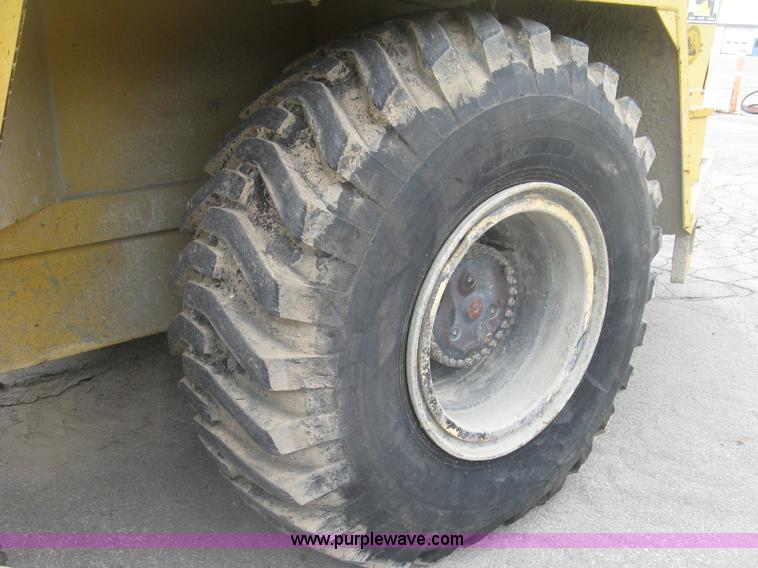 image for item K8684 1991 Caterpillar RR250 reclaimer