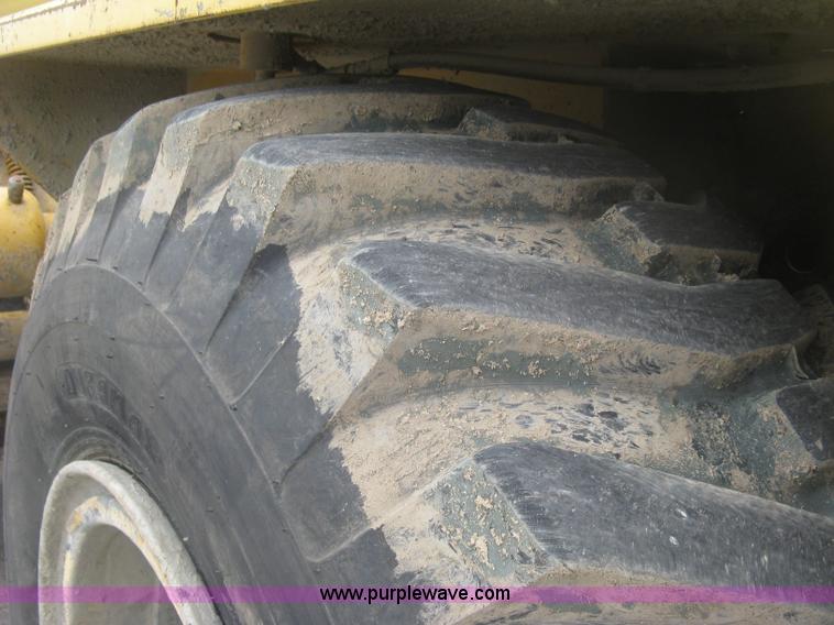 image for item K8684 1991 Caterpillar RR250 reclaimer