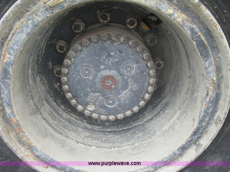 image for item K8684 1991 Caterpillar RR250 reclaimer