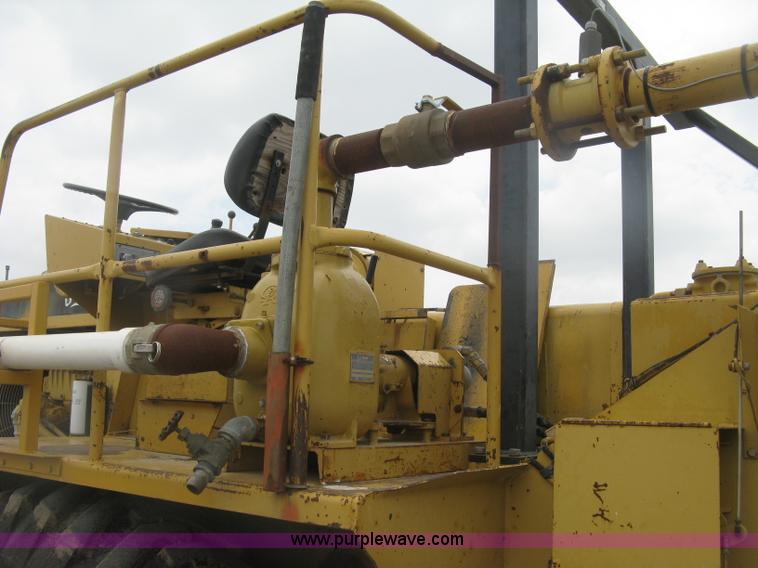 image for item K8684 1991 Caterpillar RR250 reclaimer