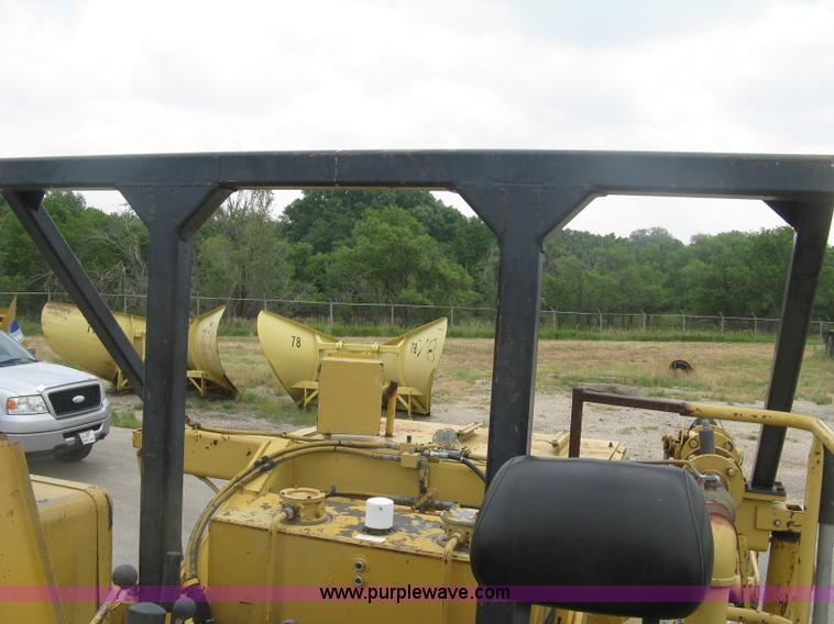 image for item K8684 1991 Caterpillar RR250 reclaimer