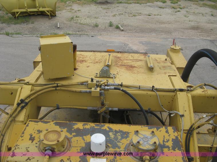 image for item K8684 1991 Caterpillar RR250 reclaimer