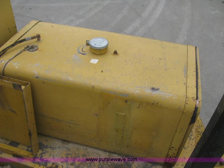 image for item K8684 1991 Caterpillar RR250 reclaimer