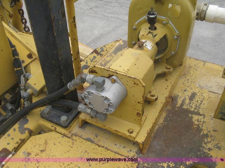 image for item K8684 1991 Caterpillar RR250 reclaimer