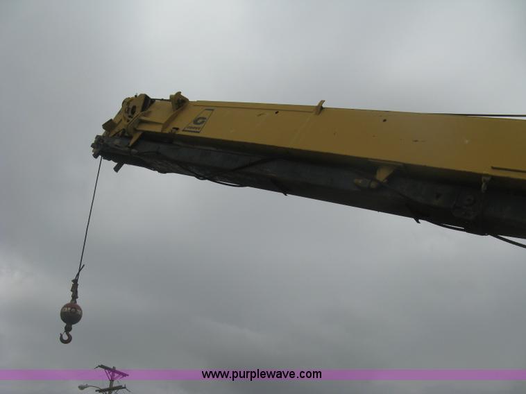 image for item K8699 1981 Grove RT522 rough terrain crane