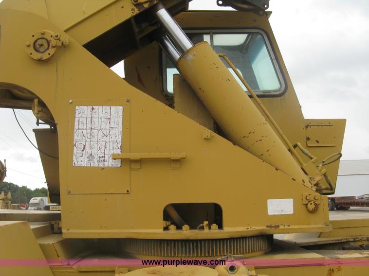image for item K8699 1981 Grove RT522 rough terrain crane
