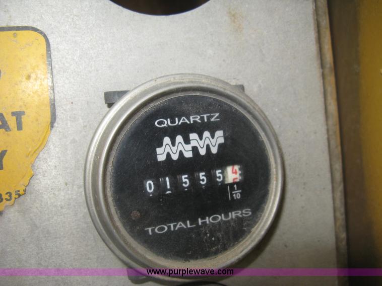 image for item K8699 1981 Grove RT522 rough terrain crane