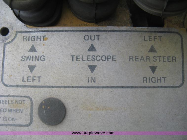 image for item K8699 1981 Grove RT522 rough terrain crane