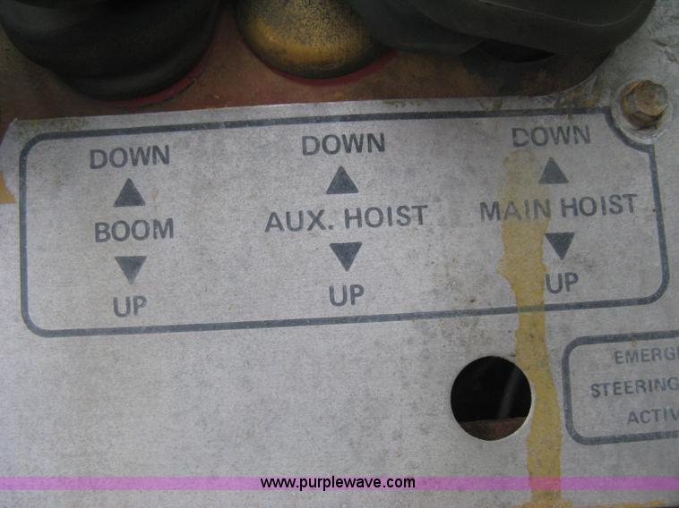 image for item K8699 1981 Grove RT522 rough terrain crane