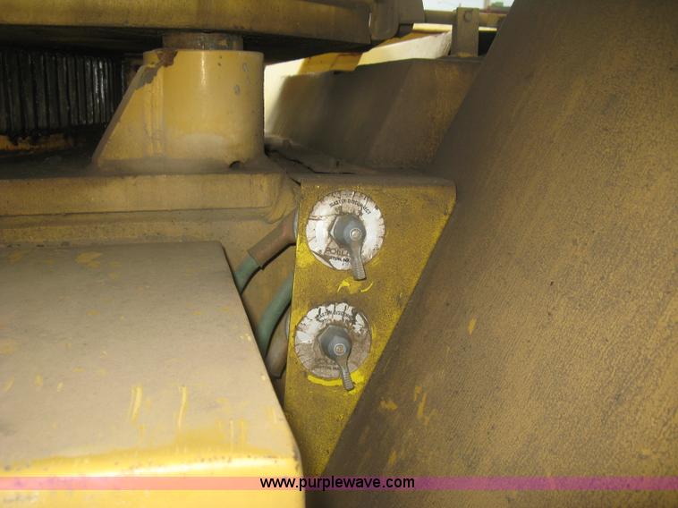 image for item K8699 1981 Grove RT522 rough terrain crane