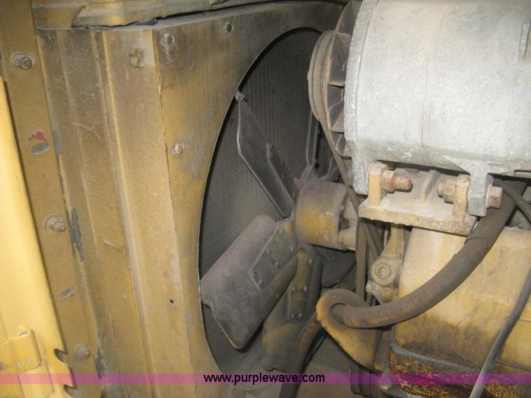 image for item K8699 1981 Grove RT522 rough terrain crane