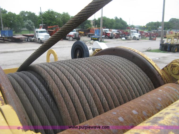 image for item K8699 1981 Grove RT522 rough terrain crane