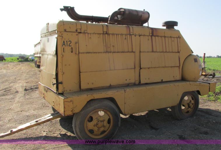 image for item L3338 Ingersoll Rand DL1200 air compressor