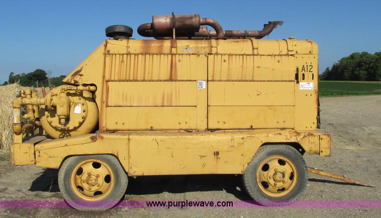 image for item L3338 Ingersoll Rand DL1200 air compressor