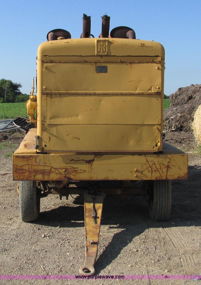 image for item L3338 Ingersoll Rand DL1200 air compressor