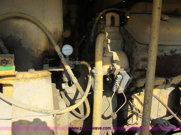 image for item L3338 Ingersoll Rand DL1200 air compressor