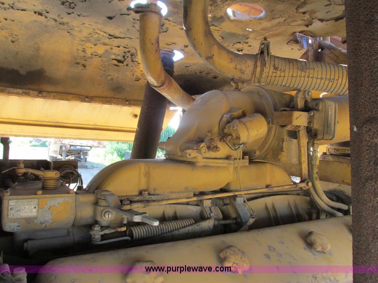 image for item L3338 Ingersoll Rand DL1200 air compressor