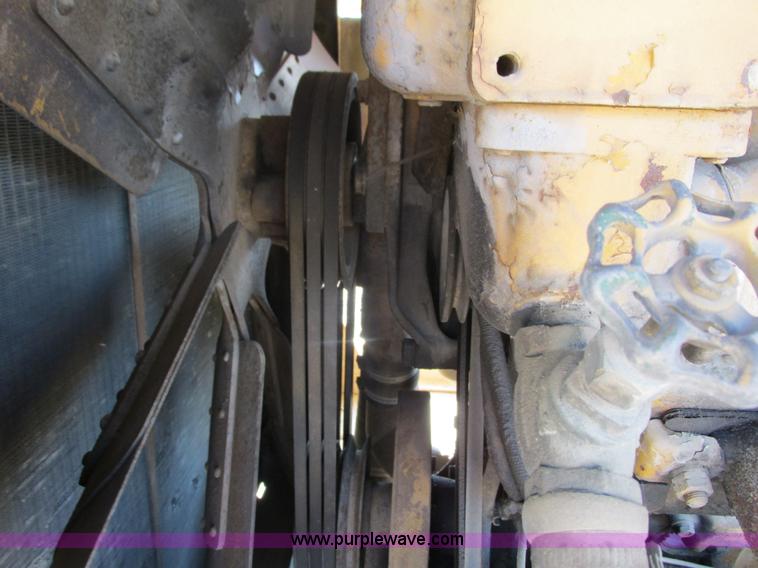 image for item L3338 Ingersoll Rand DL1200 air compressor