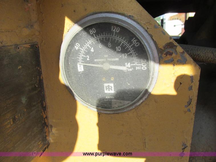 image for item L3338 Ingersoll Rand DL1200 air compressor