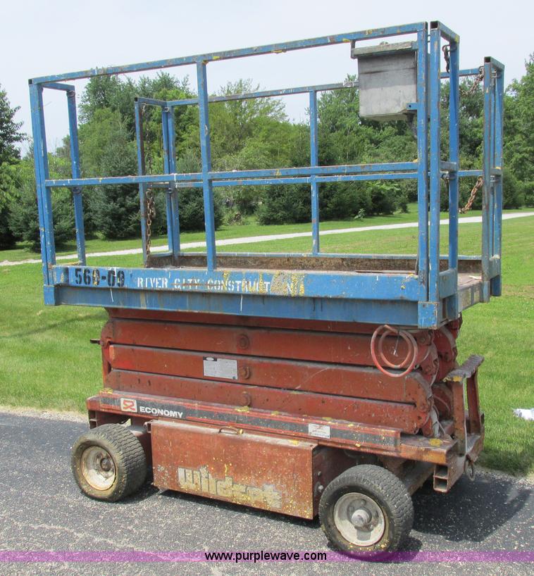 image for item L4000 Economy SPL2142 scissor lift
