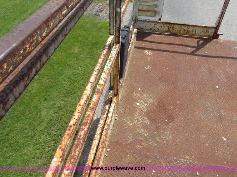 image for item L4001 Snorkel SLH3284HD scissor lift