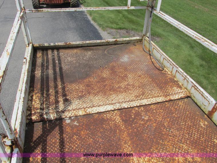 image for item L4002 Snorkel SLH328KHD scissor lift