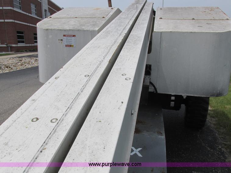 image for item L4007 Terex TB44 boom lift