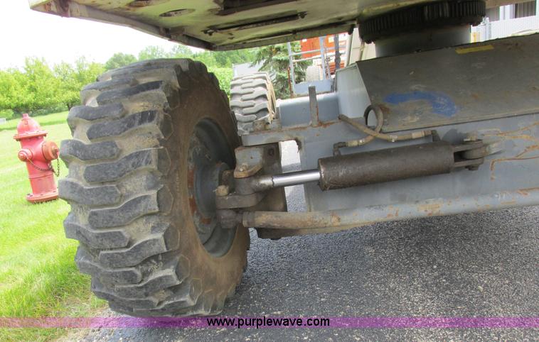 image for item L4007 Terex TB44 boom lift