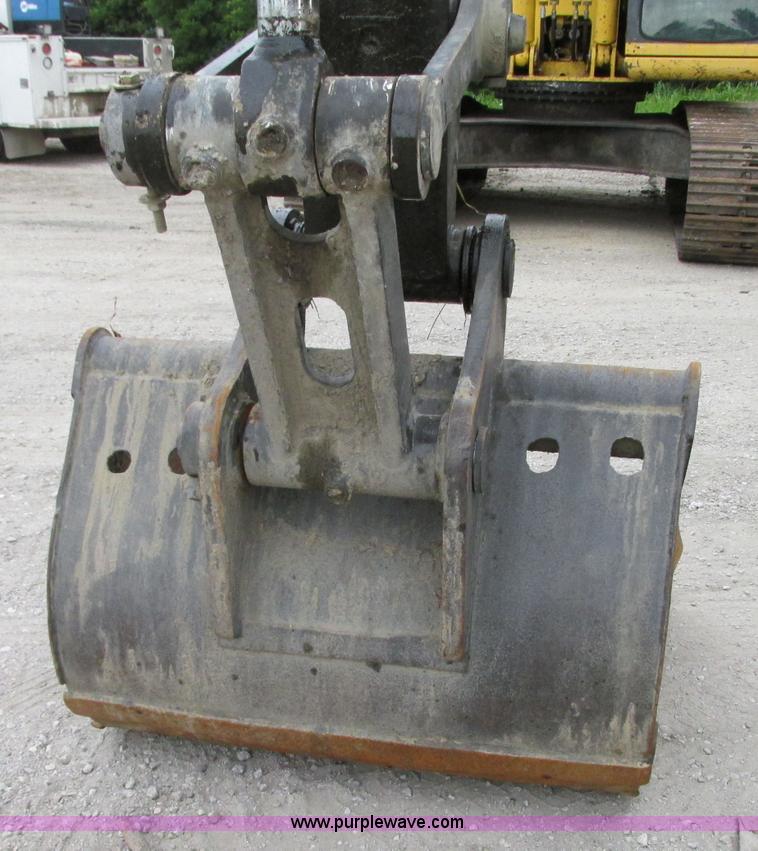 image for item R9338 1997 Komatsu PC220LC-6LE long reach excavator