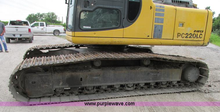 image for item R9338 1997 Komatsu PC220LC-6LE long reach excavator