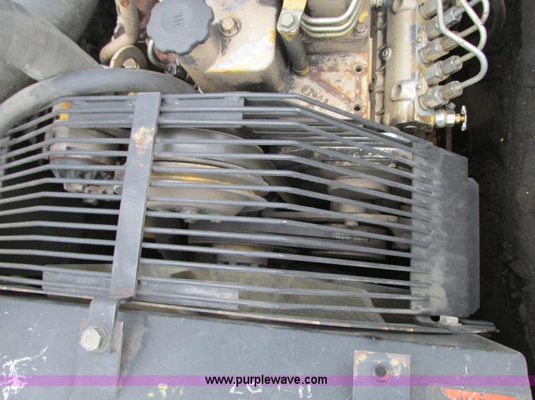 image for item R9338 1997 Komatsu PC220LC-6LE long reach excavator