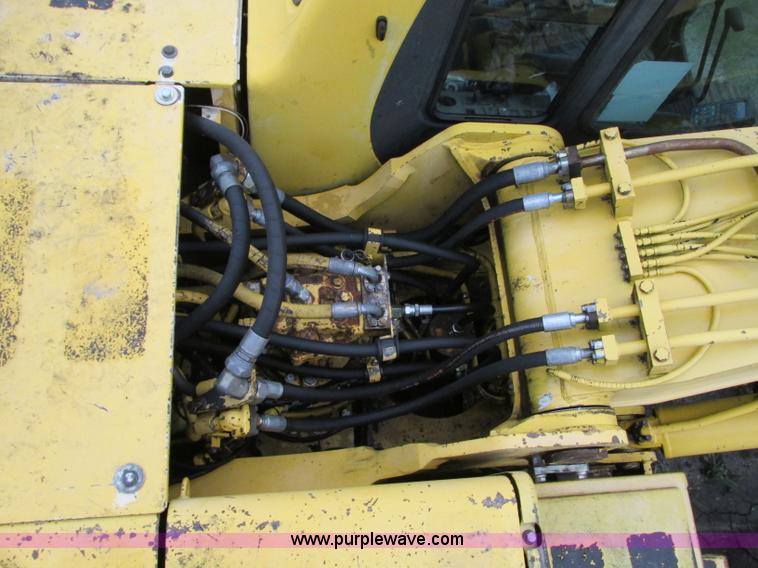 image for item R9338 1997 Komatsu PC220LC-6LE long reach excavator
