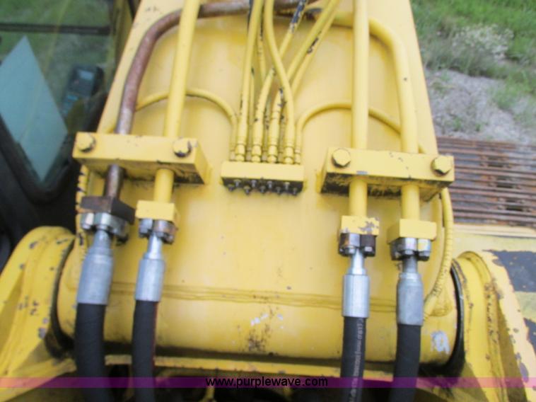 image for item R9338 1997 Komatsu PC220LC-6LE long reach excavator