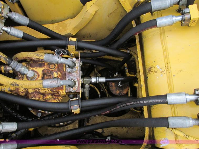 image for item R9338 1997 Komatsu PC220LC-6LE long reach excavator