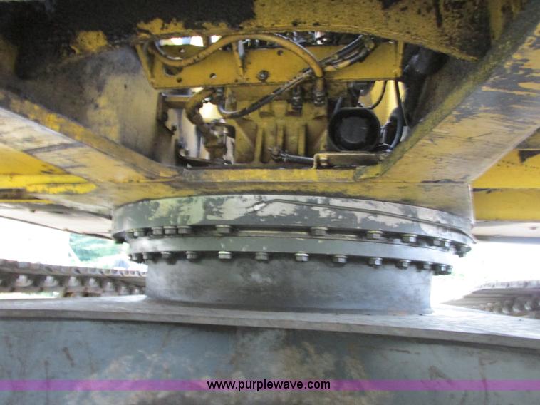 image for item R9338 1997 Komatsu PC220LC-6LE long reach excavator