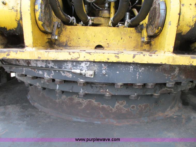 image for item R9338 1997 Komatsu PC220LC-6LE long reach excavator