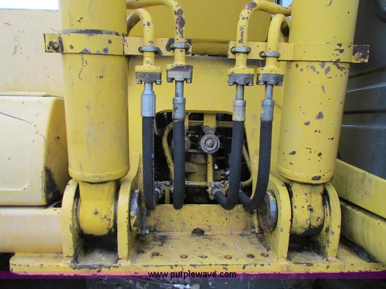 image for item R9338 1997 Komatsu PC220LC-6LE long reach excavator