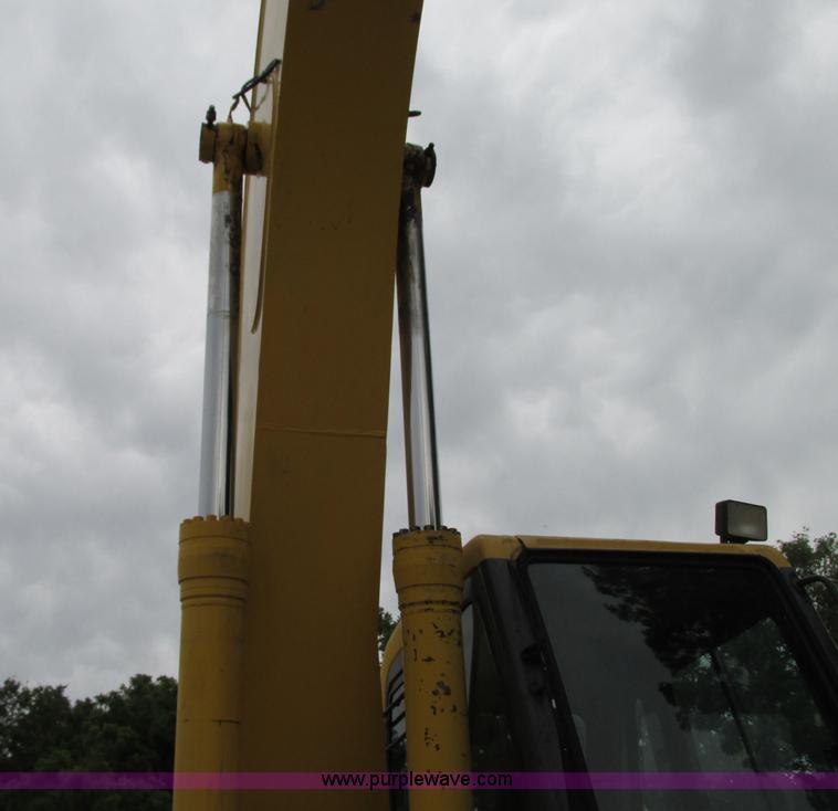 image for item R9338 1997 Komatsu PC220LC-6LE long reach excavator