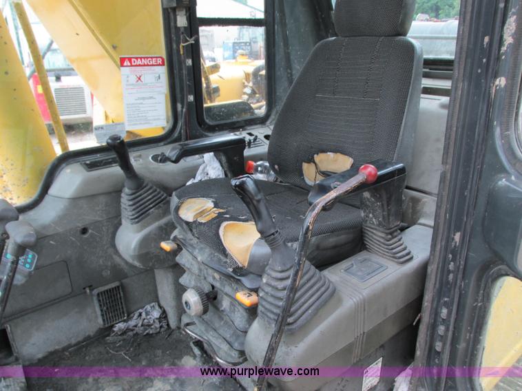 image for item R9338 1997 Komatsu PC220LC-6LE long reach excavator