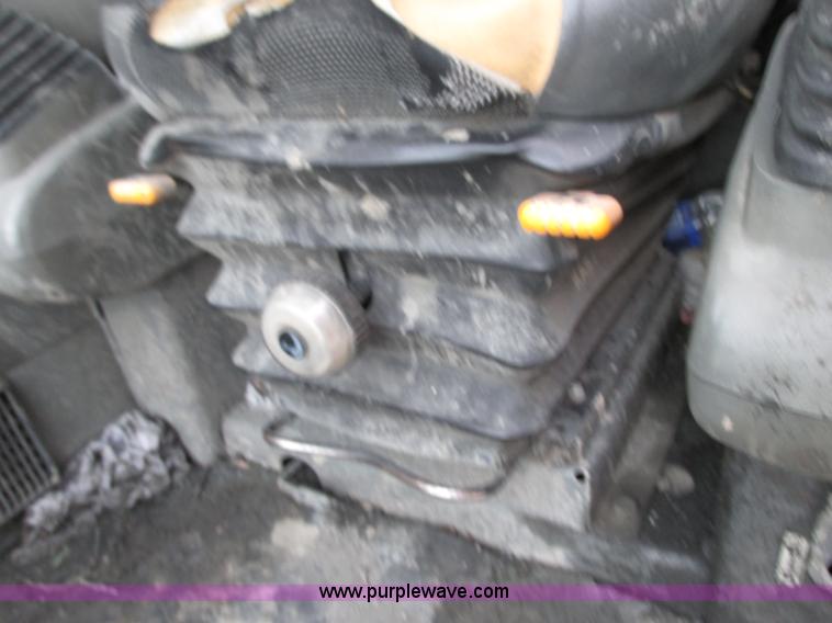 image for item R9338 1997 Komatsu PC220LC-6LE long reach excavator